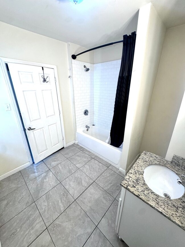 Building Photo - 235 N 7th St