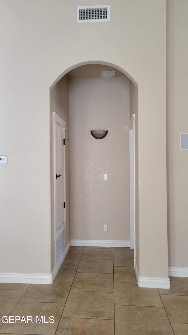 Building Photo - 11512 Porfirio Payan Dr