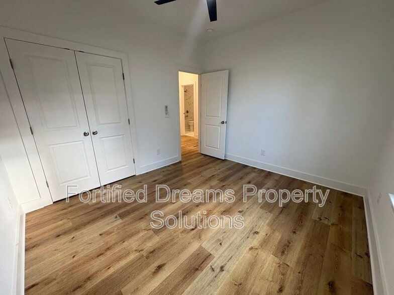 Building Photo - 3127 Chapel St