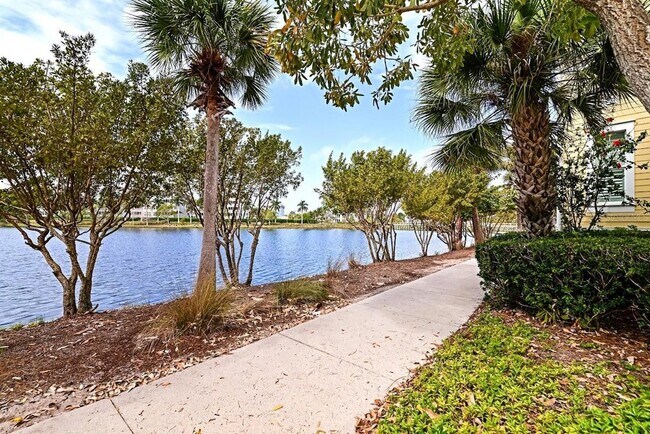 Building Photo - 340 Sapphire Lake Dr
