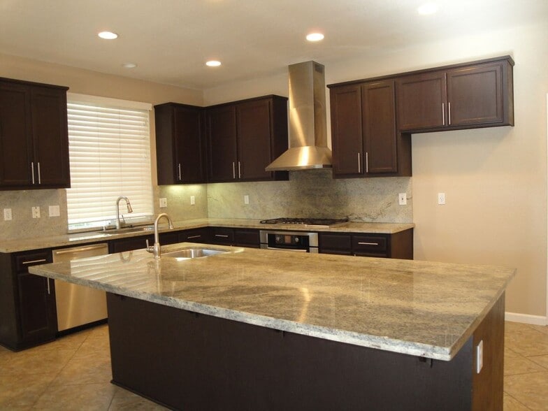 Building Photo - 140 Nabor Ct