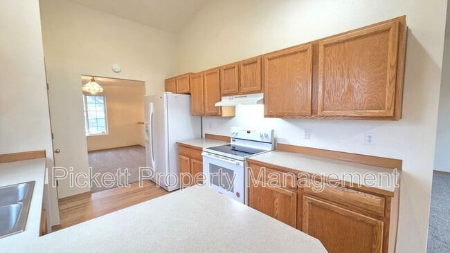 Building Photo - 2122 Tidepool Pl E