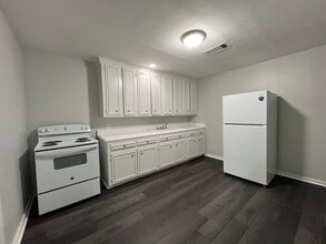 Building Photo - 40th St. Duplex