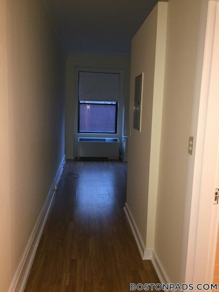 Building Photo - 62 Boylston St