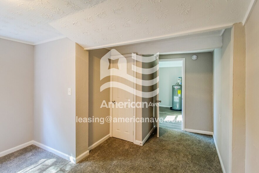 Building Photo - 1912 Lincoln St