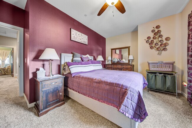 Primary bedroom - 2163 Rolling Green Ln