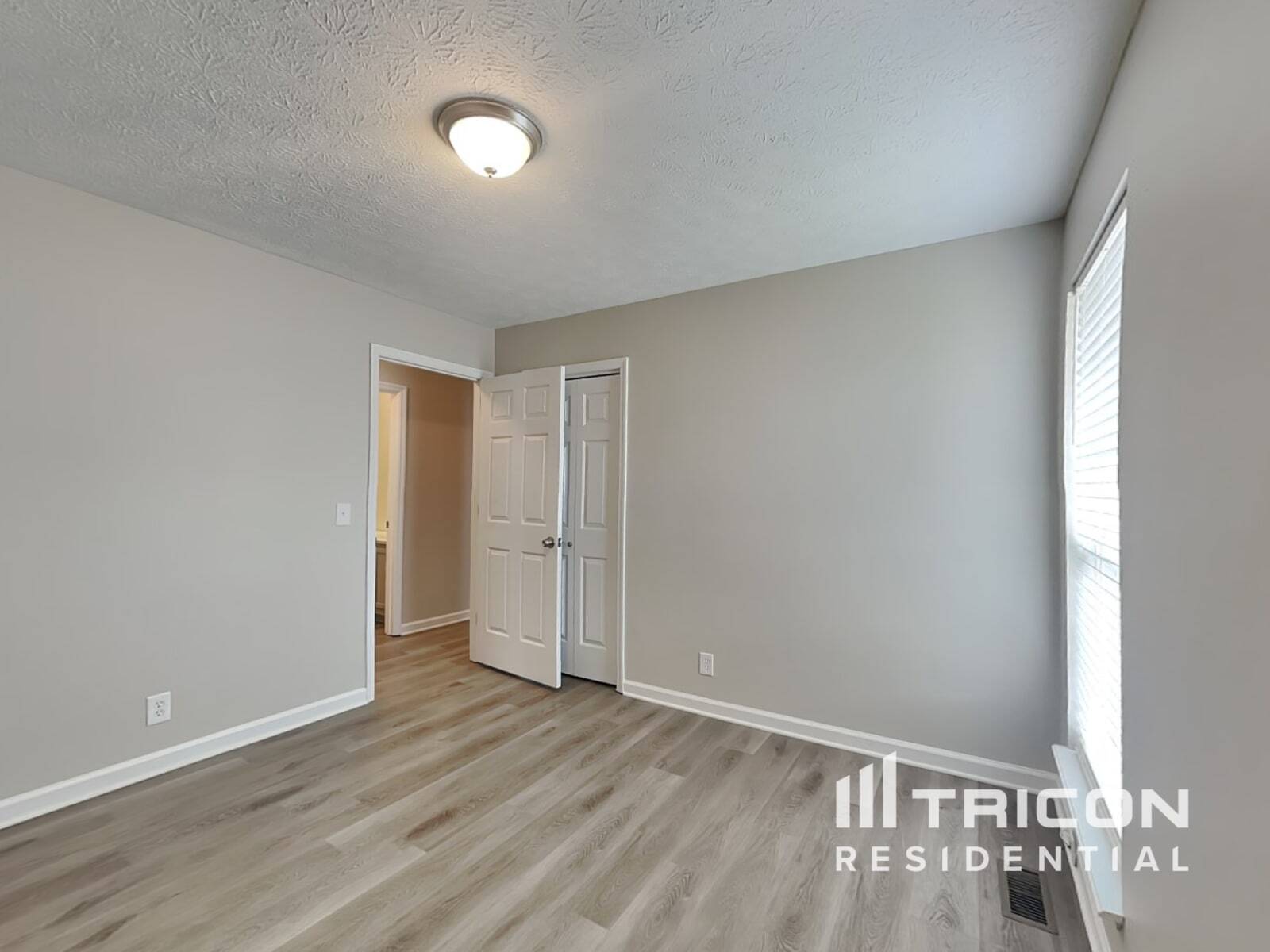 Building Photo - 3101 Chateau Valley Dr