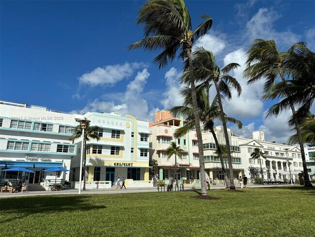 Building Photo - 1390 Ocean Dr