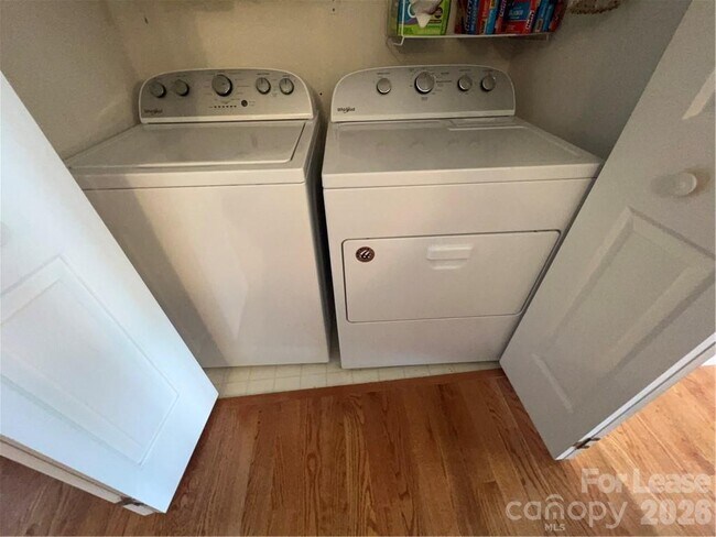 Building Photo - 17919 Kings Point Dr