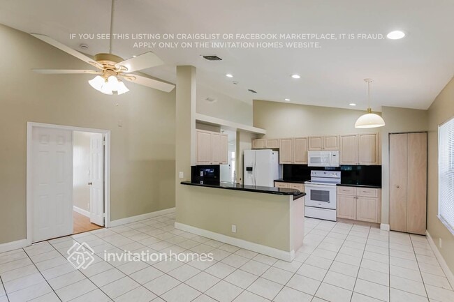 Building Photo - 12615 SW 7th Pl