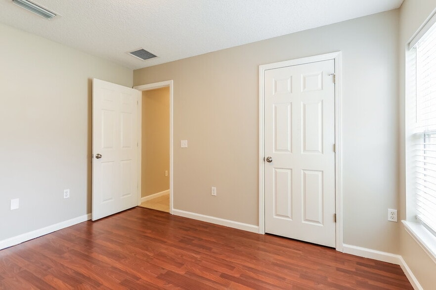 Building Photo - 6273 Rolling Tree Ct