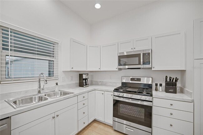 Building Photo - 7661 Rutherford Ln