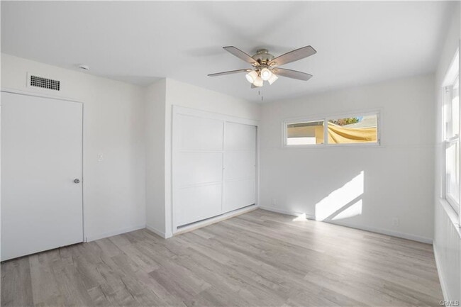 Building Photo - 7400 Cozycroft Ave