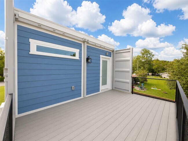 Building Photo - 1224 Kennie Dr