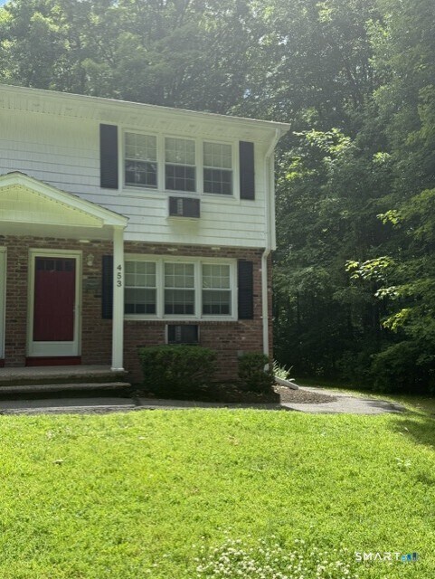 Building Photo - 453 Robin Ct