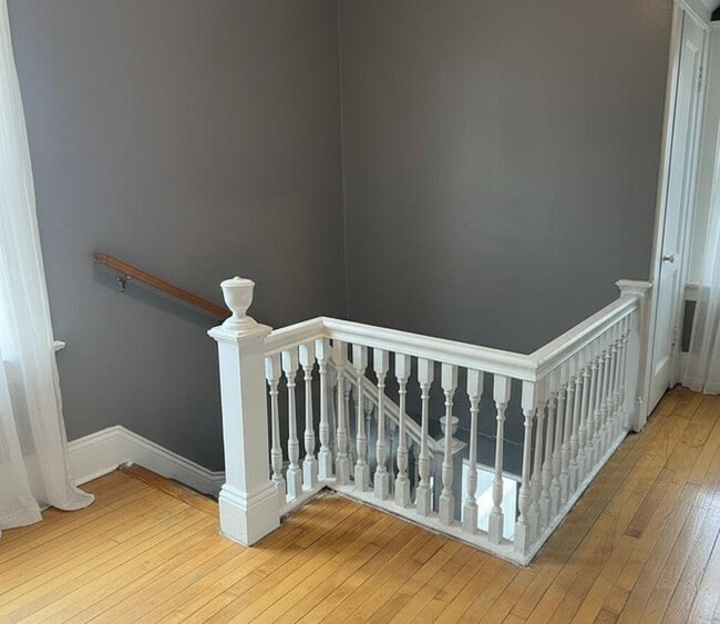 Building Photo - 125 Caroline Ave