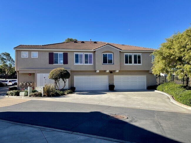 Building Photo - Codorniz Way