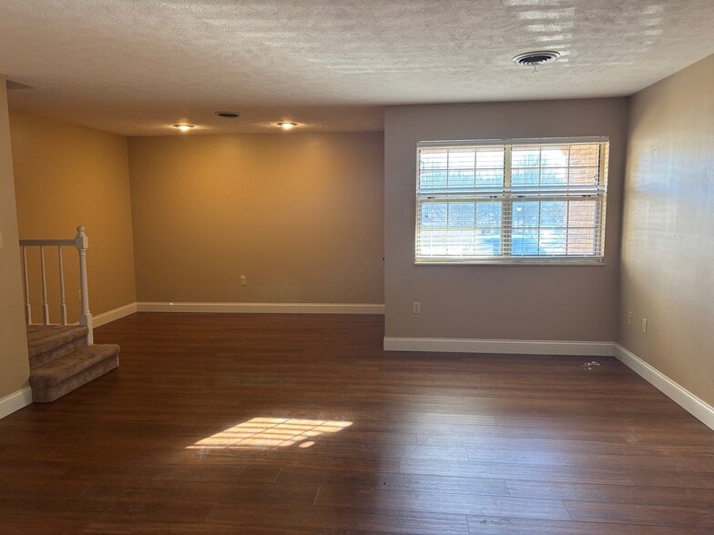 Building Photo - 1353 Monteverdi Ct