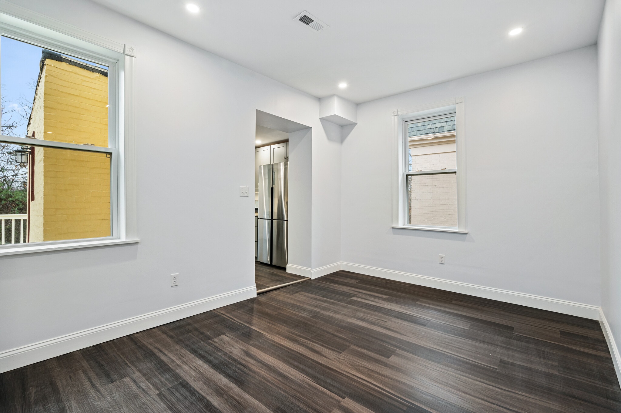 Building Photo - 318 Laurel St