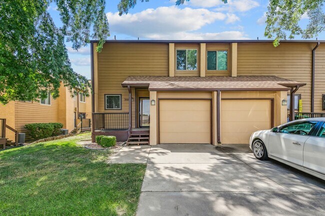 Building Photo - 2405 S Capri St