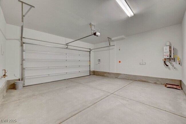 Building Photo - 1550 Rock Kestrel St