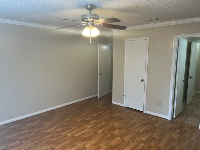 Building Photo - 5115 Autumn Forest Dr