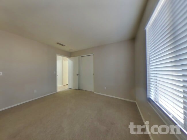 Building Photo - 10853 W Sands Dr