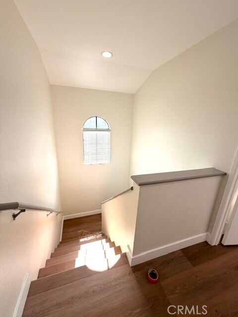 Building Photo - 2931 Plaza del Amo