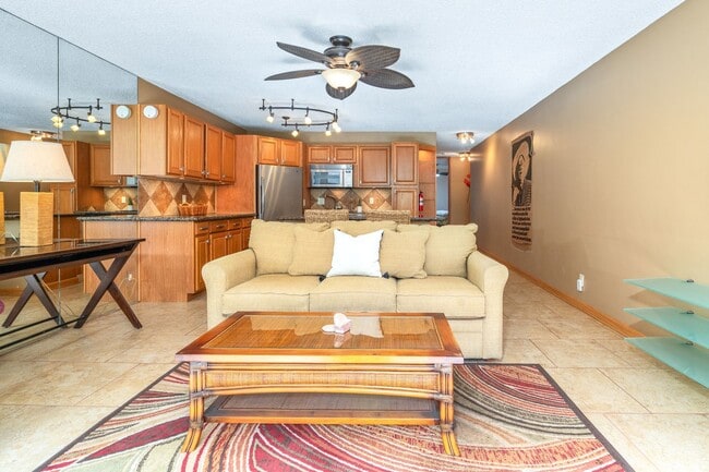 Building Photo - Furnished, One Bedroom/One Bathroom, Ocean...