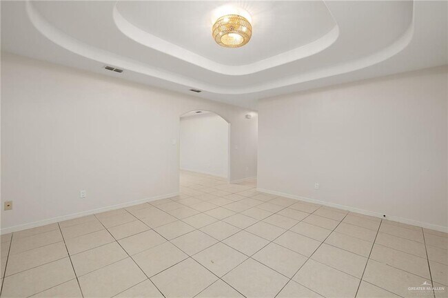 Building Photo - 13 Shasta Ave