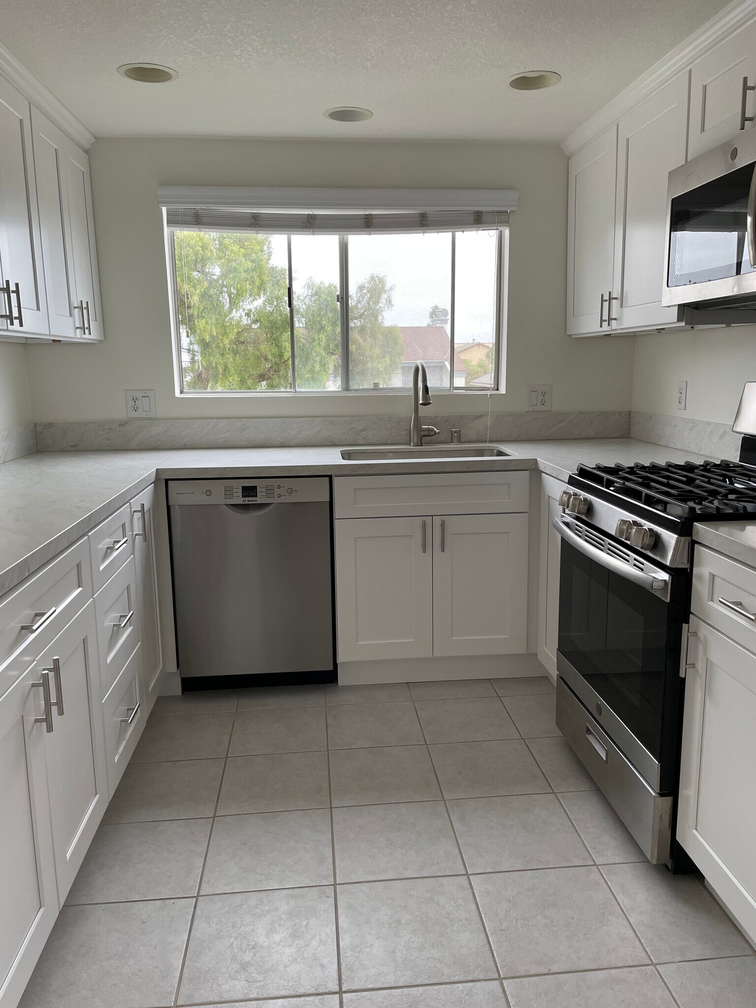 Building Photo - 33816 Castano Dr
