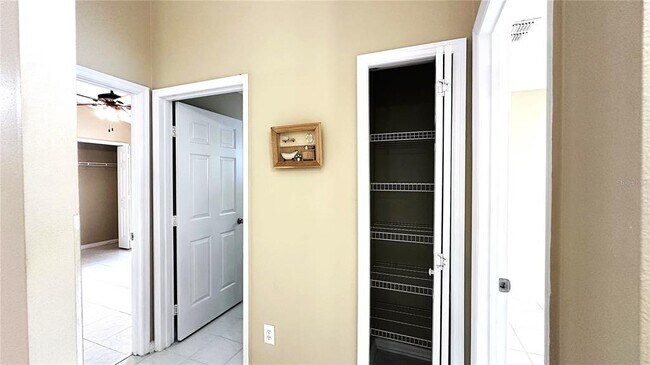 Building Photo - 10903 Rushwood Way