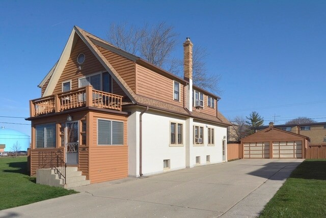 Primary Photo - 512 W Wing St