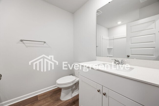 Building Photo - 1708 King Oaks Lp