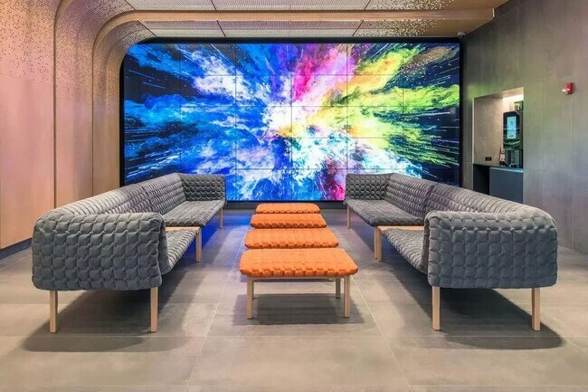 Building Photo - 444 N Wells St