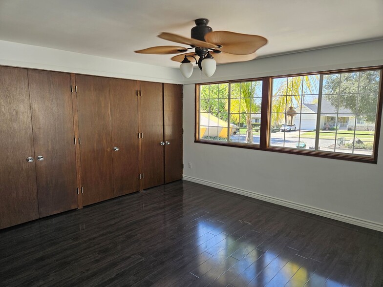 primary bedroom - 3657 Broadmoor Blvd