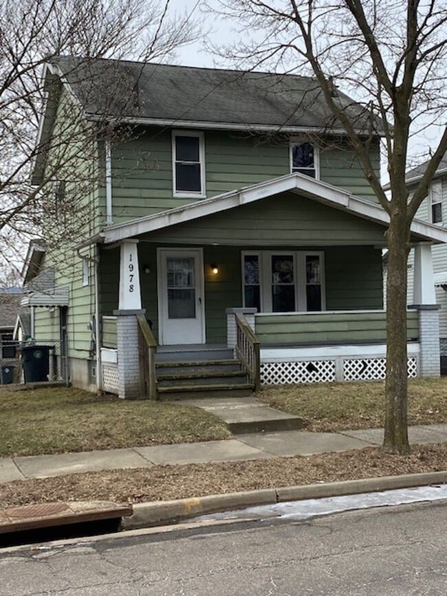 Building Photo - Renovated three bedroom home
