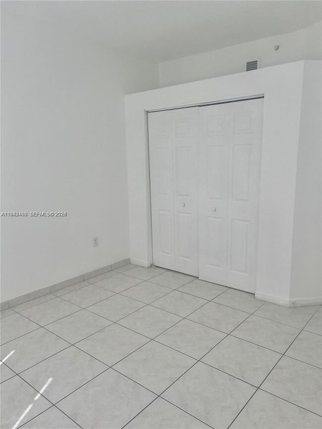 Building Photo - 17405 NW 75th Pl