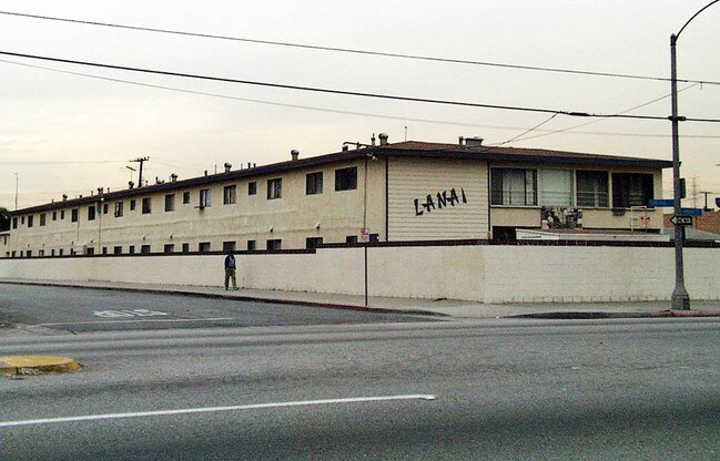 Alternate view - Lanai Apartments