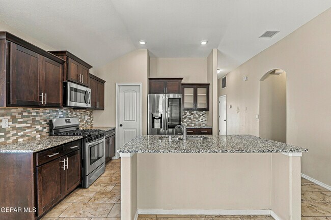 Building Photo - 13805 Garforth Ave