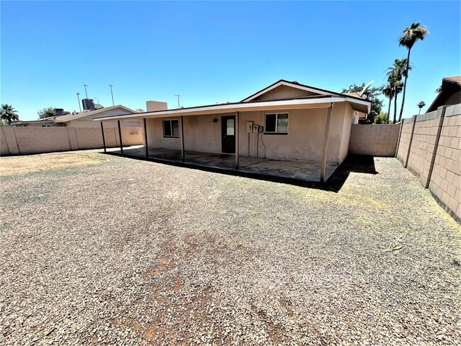 Building Photo - 409 N Central Dr