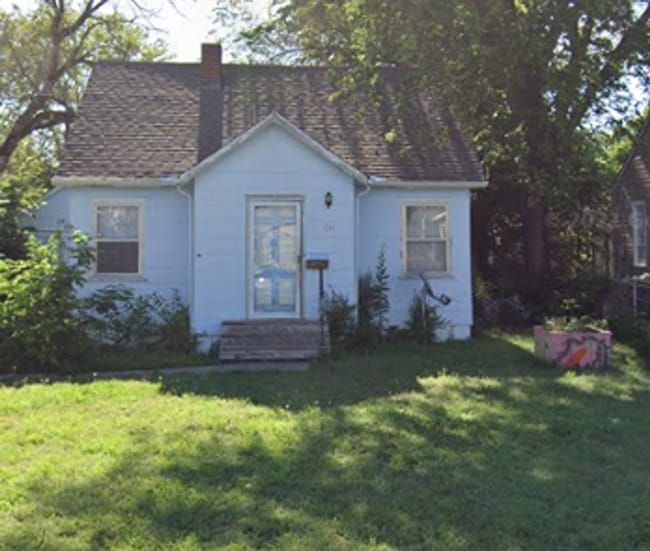 Primary Photo - 3 Bed 1 Bath In Quiet Neighborhood