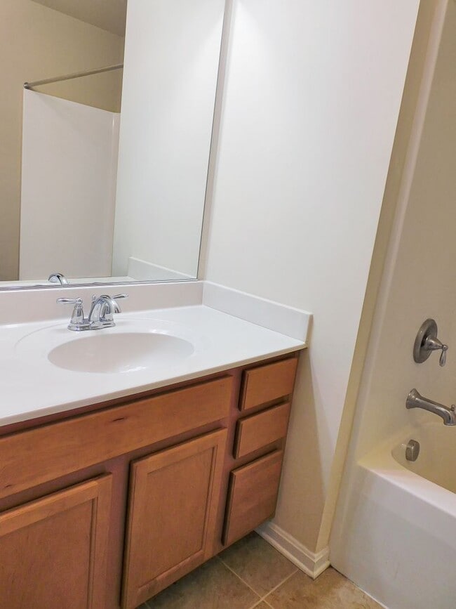 Building Photo - 23363 Marview Ct