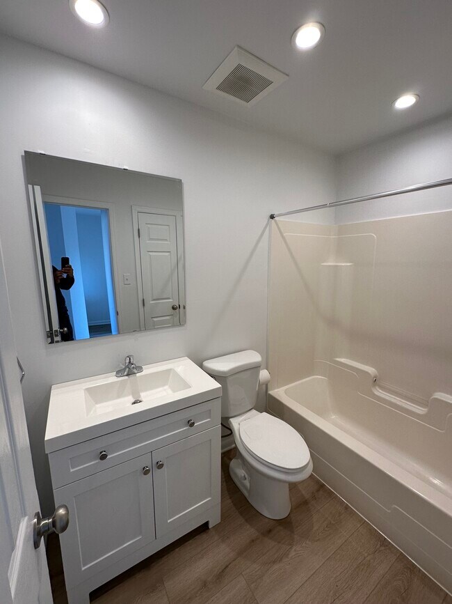 Building Photo - 6655 Musgrave St