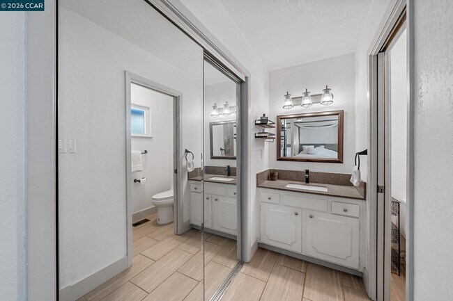 Building Photo - 1208 Roseann Dr