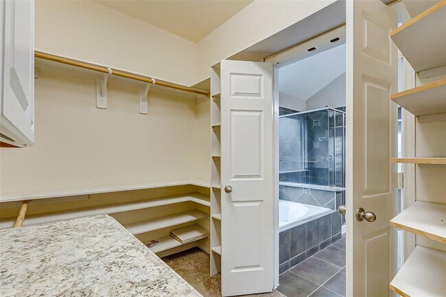 Building Photo - 9419 Sparrow Creek Ct