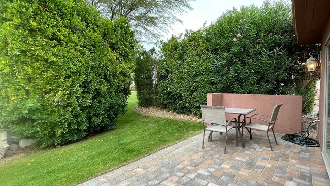 Building Photo - 44473 Masson Dr