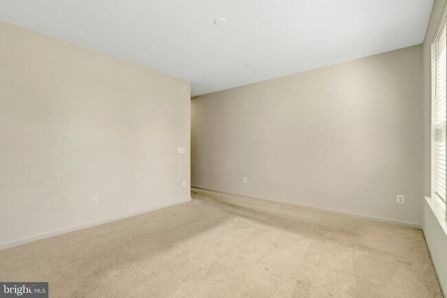Building Photo - 2508 Neabsco Common Pl