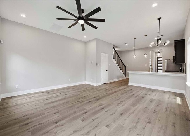 Building Photo - 217 Pheasant St