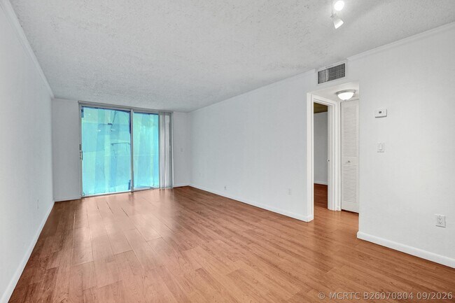 Building Photo - 1805 Sans Souci Blvd